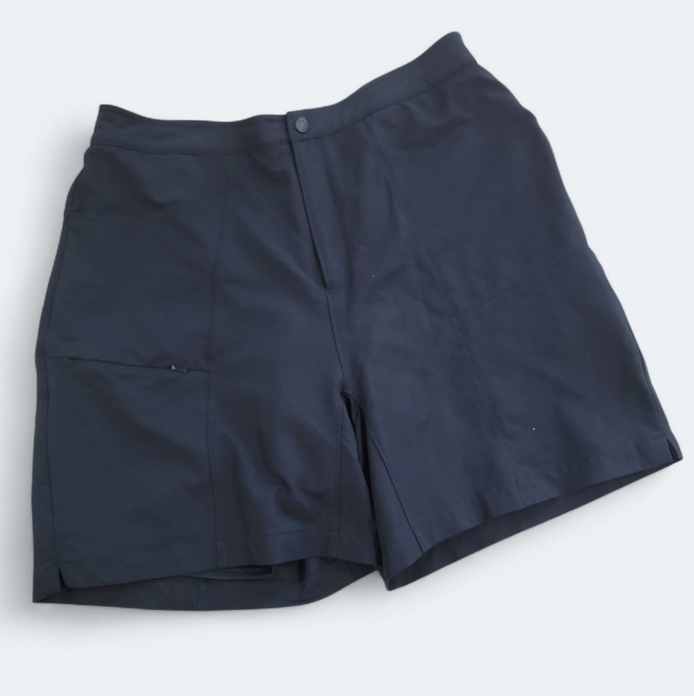 L.L. Bean Black Bike Shorts Size Large Activewear Built In Padded Shorts Lining